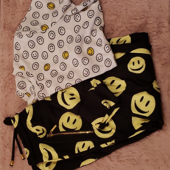 SALE‼️ 2/$10💫 - Picture 5 of 5